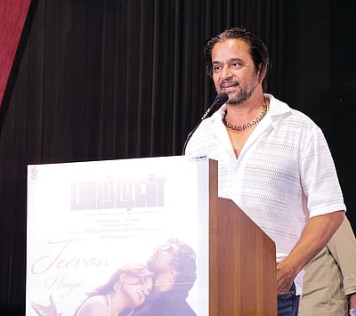 அர்ஜூன் கதை எழுதும் படம்!